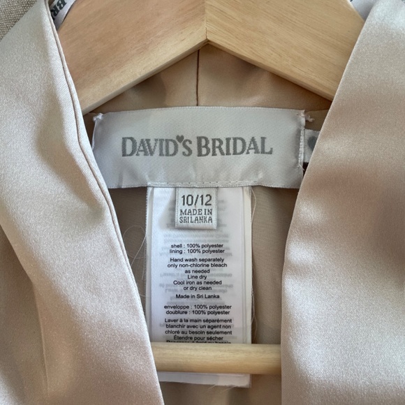 Wedding Dress - Picture 8 of 8